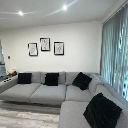 Luxury 1 Bedroom Apartment Bromley Eltham Exterior photo
